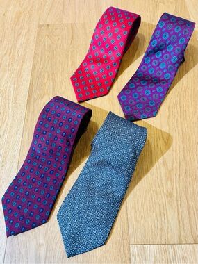 4 Harry Rosen Silk Medallion Ties 3.5”